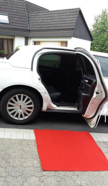 20160611_11. Juni 2016 Hochzeit Debbie - der rote Teppich.jpg